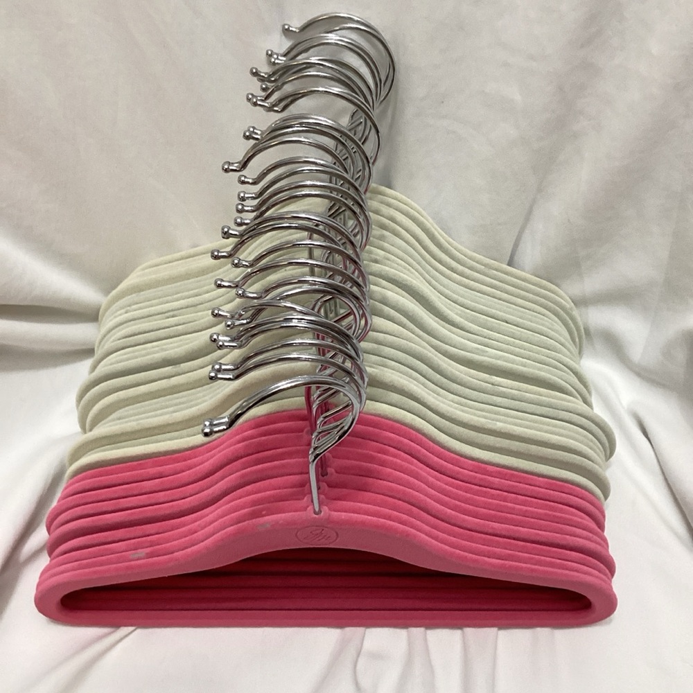 Joy Mangano (JM) Huggable Hangers, Set of 33 Pink and Neutral Velvet Hangers - Picture 4 of 8
